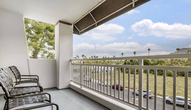 3 Units | Breathtaking View With Balcony and Full Kitchen | Close to Aerial Tram