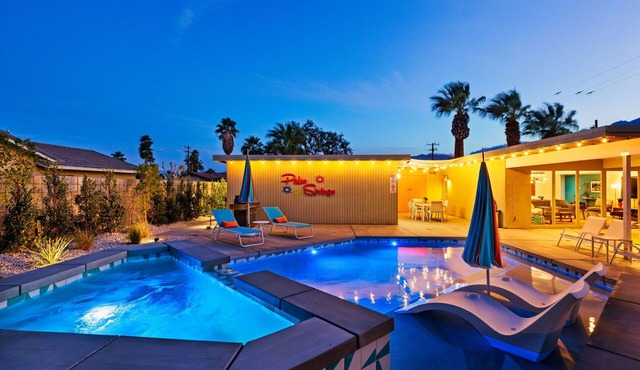 30+ Stay! Perfect Family Getaway! W/Pool, Jacuzzi & Fire Pit