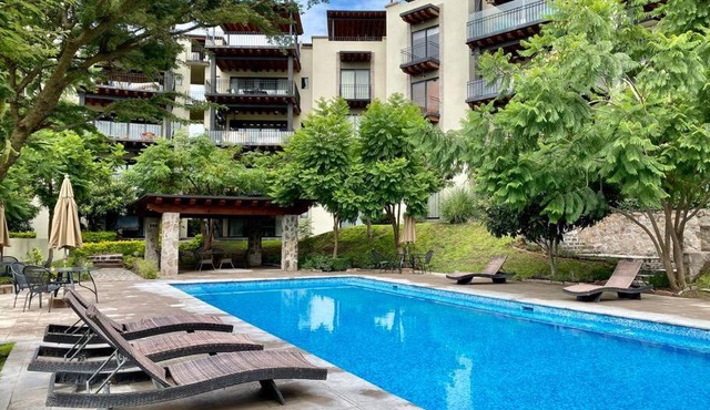3BD 2BA, AC Pool, Gym, Parking and Security