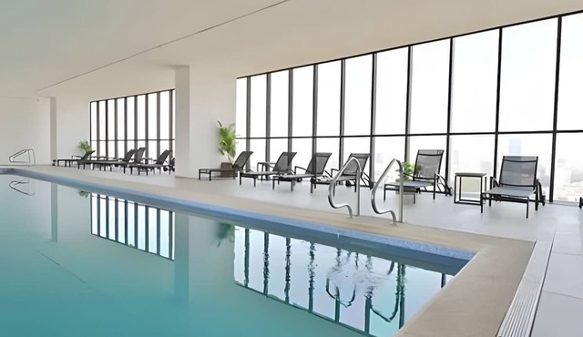 3br condo w/skyline view & pool access