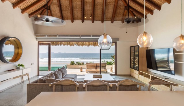 3BR Ocean Penthouse I Private Pool + Sunset Deck