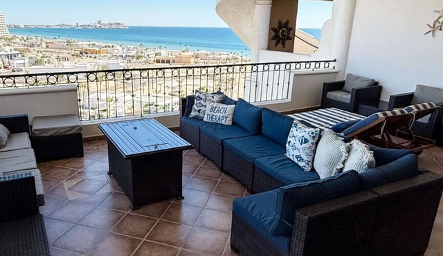 3BR Penthouse over Beautiful Sea