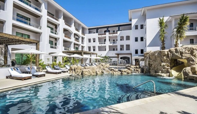 4 Coastal King Suites w/Ocean View – 5-Min Drive to Historic Plaza Mijares