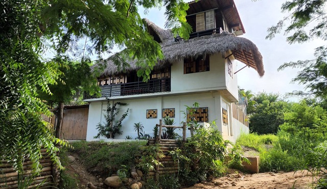 6 pax house in Zicatela Beach