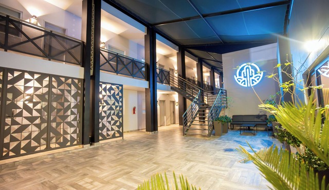 653 Hotel