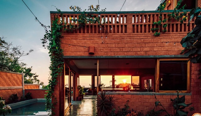 7 Beds. Villa, 2 Pools, Oceanview