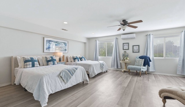 7BR Home/10Beds/4BA/3TVs/Foosball/2 Suite