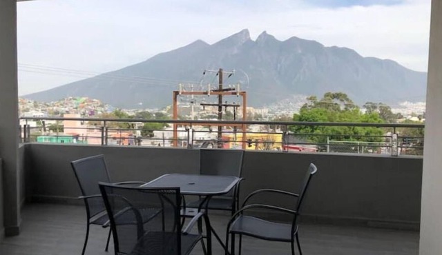 9. Suite con Terraza Privada/Vista/Abierto Tenis