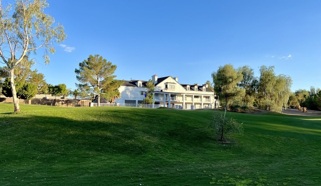 9Bd/9Ba Mansion on Golf Course-Amazing retreat estate