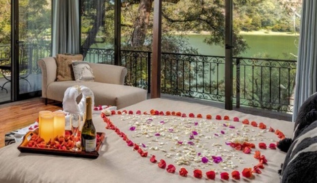A paradise of comfort between the Sierra Madre forest and Lake Juanacatlan.
