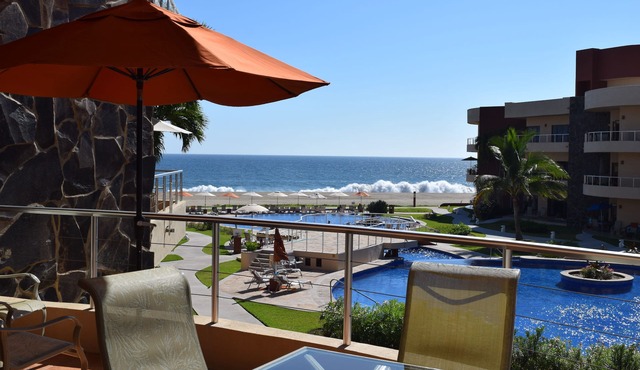 A tropical 2 bedroom 2 bathroom resort on the stunning Playa de Coco beach