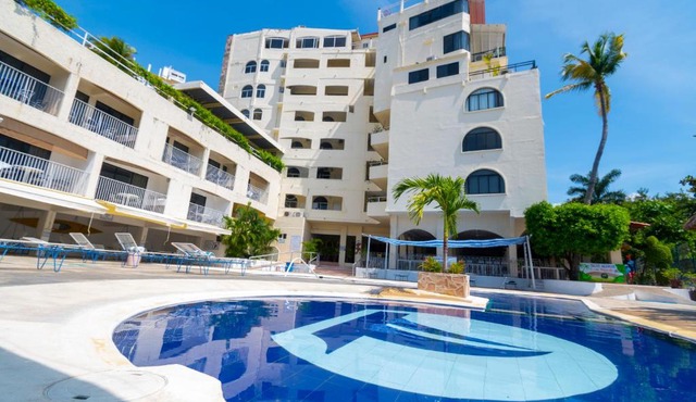 Acamar Beach Resort