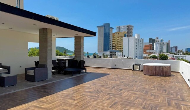 Accommodation in the Golden Zone near the beach