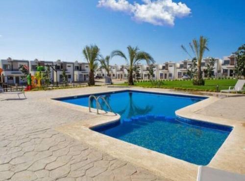 Acogedora casa 3 cuartos 2 baños en privada con alberca