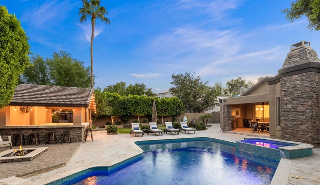Agave - Paradise Valley & Biltmore area, luxury home and amazing pool, family friendly!