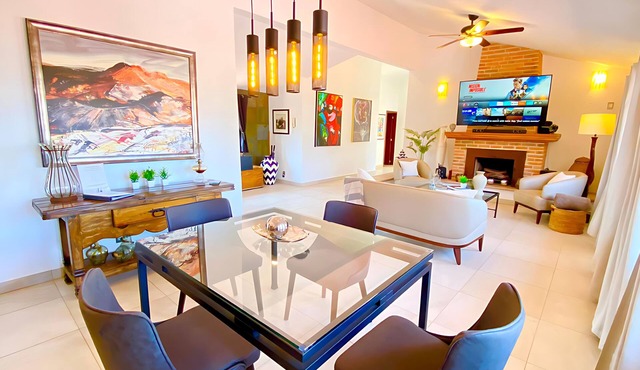 Ajijic Modern 2 Bedroom-AC-Bikes-Gym-Pickleball Court-Golf Cart-Scooters