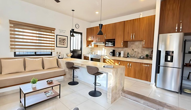 Ajijic Modern 1 Bed Guesthouse-Patio-BBQ-Bikes-Gym-Pickleball Court-Golf Cart
