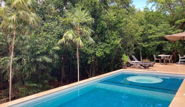 Aku-Chic Newly furbished condo Jungle pool