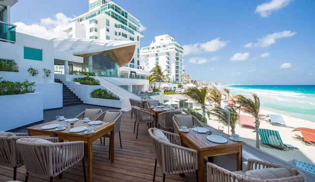 All inclusive Ocean view Cancun hotel room
