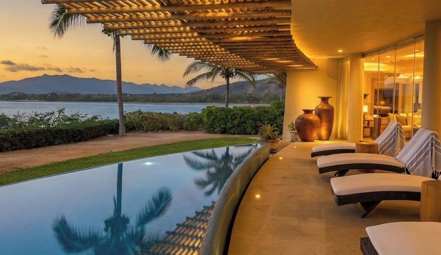 Amazing Nicole 1 Ocean Views