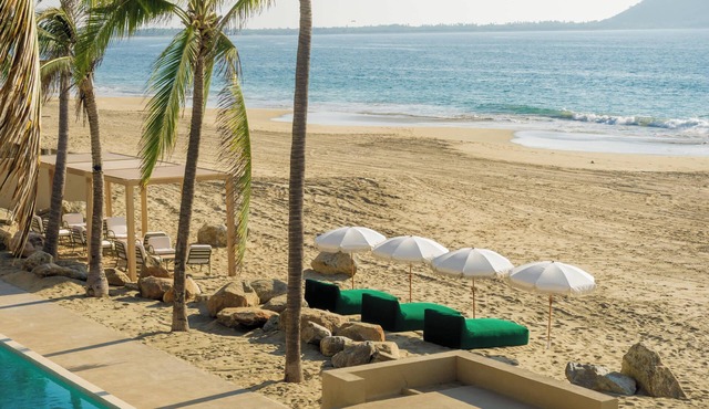 Anera, Private Pool and Lush Garden Steps from the Ocean at ANERA