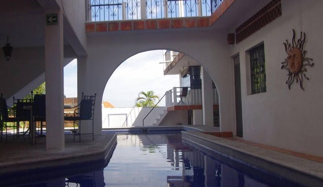 Angelsrest p/v a Big Hacienda Sleeps 26 in are short term rooms