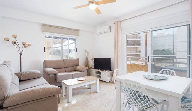 Apartment 'Daimuz Holidays' with Sea View, Balcony and Wi-Fi