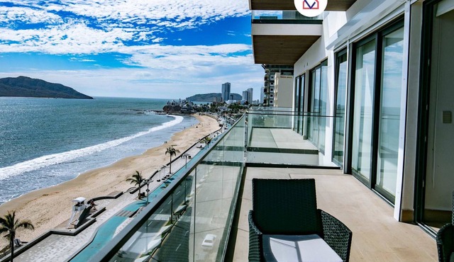 Apartment on the Malecon 2 BR Ocean View