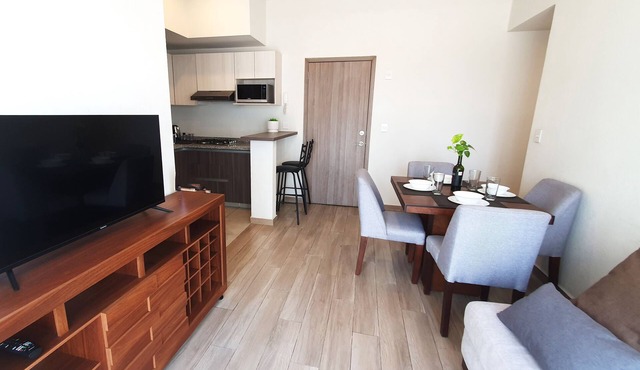 Apartment with swimming pool in condominium near the Guadalajara Zoo and Arena Guadalajara