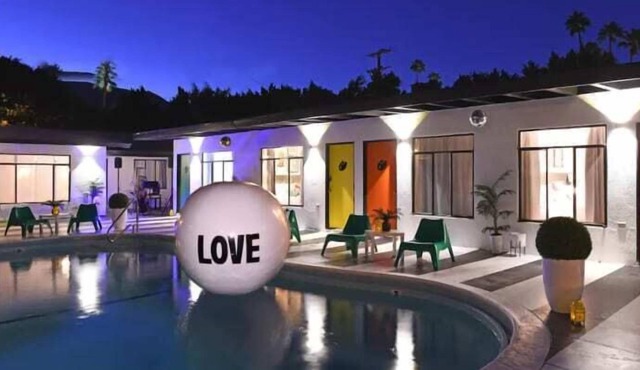 Art Hotel - Entire Retro Boutique Hotel
