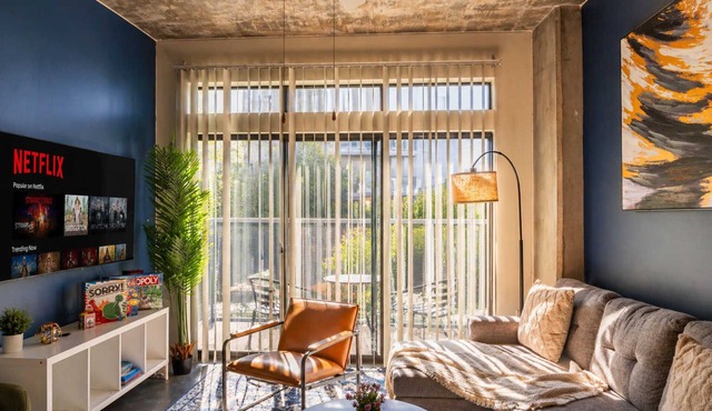 Arts District Access | Balcony, Pool & Parking in Phoenix