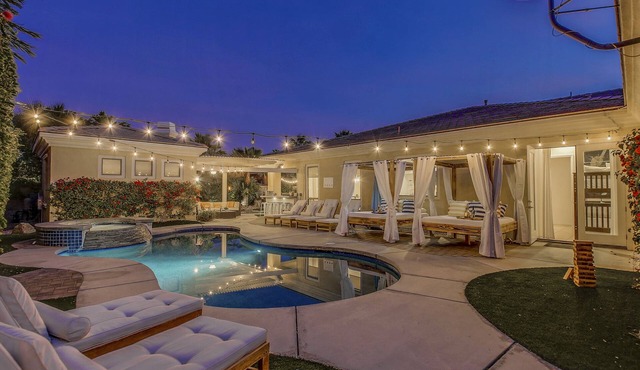 Augusta: Pool, Spa, Putting Green