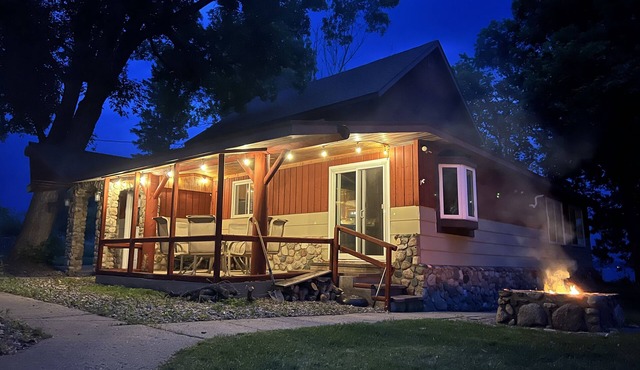 Authentic Big Pine Lake home with incredible views and just minutes from town!