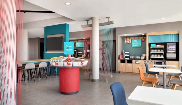 avid hotel Queretaro Centro Sur by IHG
