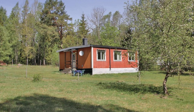 Awesome home in Backaryd with kitchen