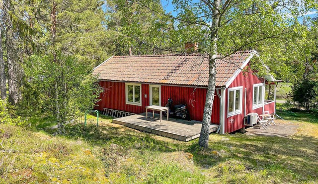 Awesome home in Gräddö with WiFi