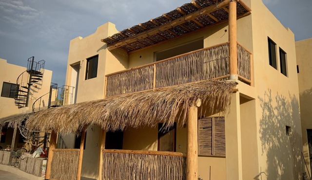 Baja Beach Bungalo: Cozy Mexican Bungalow by the Beach
