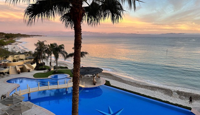 Beach Front 4 Bedroom Villa @Punta de Mita