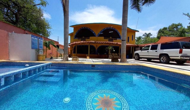 BEACH VILLA SUNNY HOUSE, FAMILY FRIENDLY, PET FRIENDLY, SPACIOUS, CLEAN, SAFE
