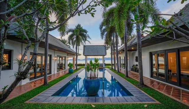 BeachFront 5 Bed in Boutique Resort! (M4) in Koh Samui