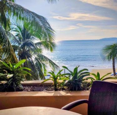 Beachfront apartment playa blanca