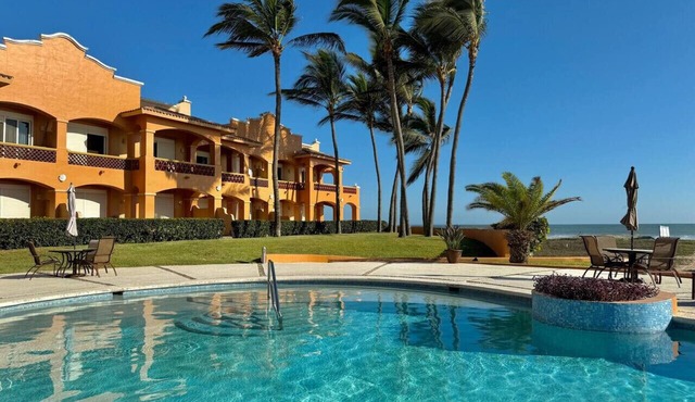 Beachfront Apartment with Views in EDM By GPG
