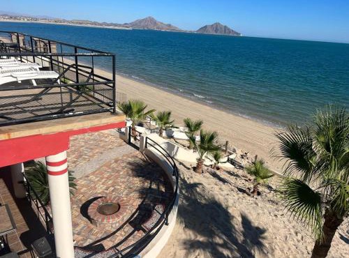 Beachfront condo for rent in Villas de Las Palmas, San Felipe