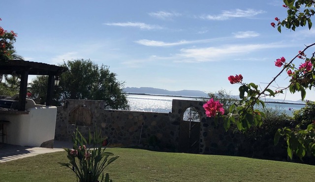 BEACHFRONT Luxury Hacienda 5 bedroom sleeps 10 includes daily cleaning