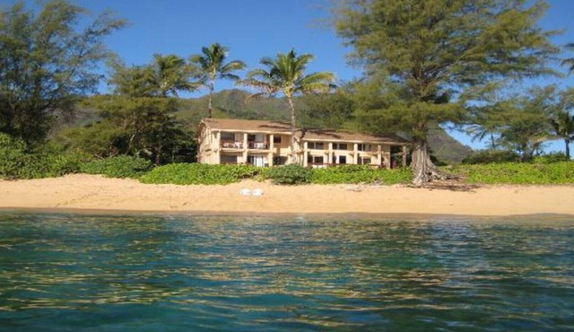 Beachfront Uncrowded Beach Is Your Backyard! 5 bedroom. TMK580110100000 TVNC4122