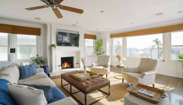 Beachside Retreat | Perfect Location| Free Parking