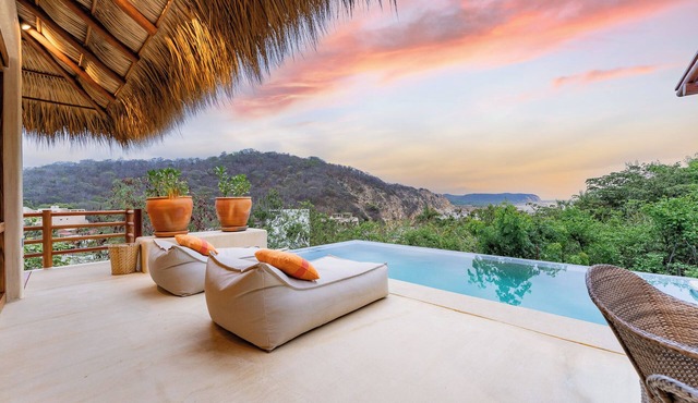 Beachside Serenity & Architectural Elegance