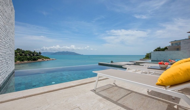 Beachside Villa 'Bayside 18' - Panoramic Sea Views and easy Beach Access