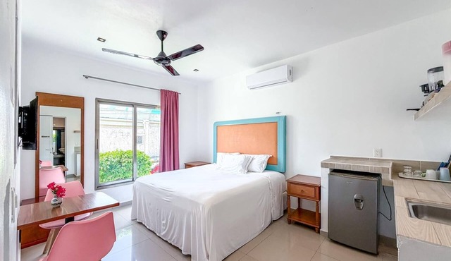 Beautiful 1BR studio just steps from downtown