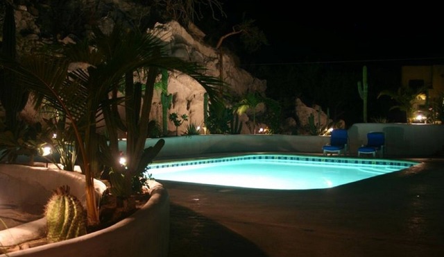 Beautiful 2 Bd Poolside Homes - Near Pickleball and Beach